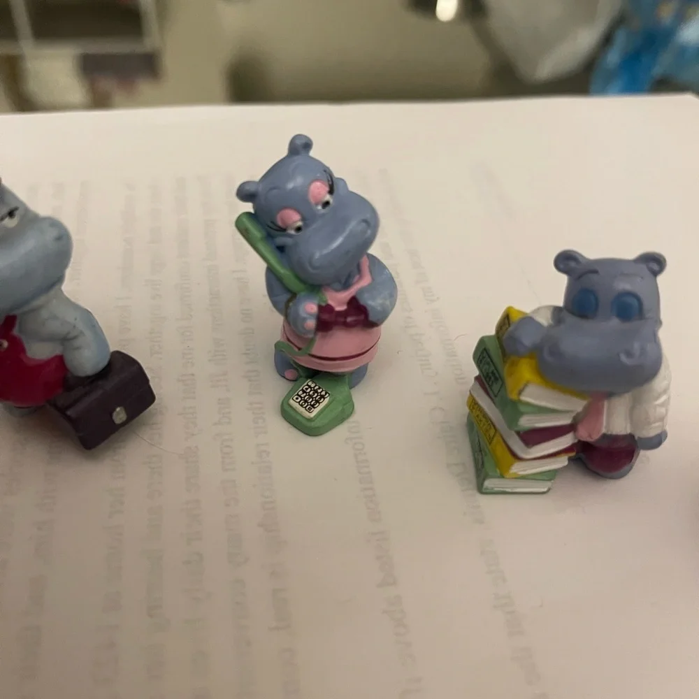 kinder charming hippo